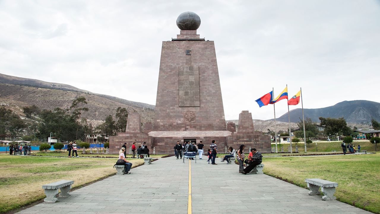 Quito Adventure And Half Of The World Panoramic Bus Tour (2)
