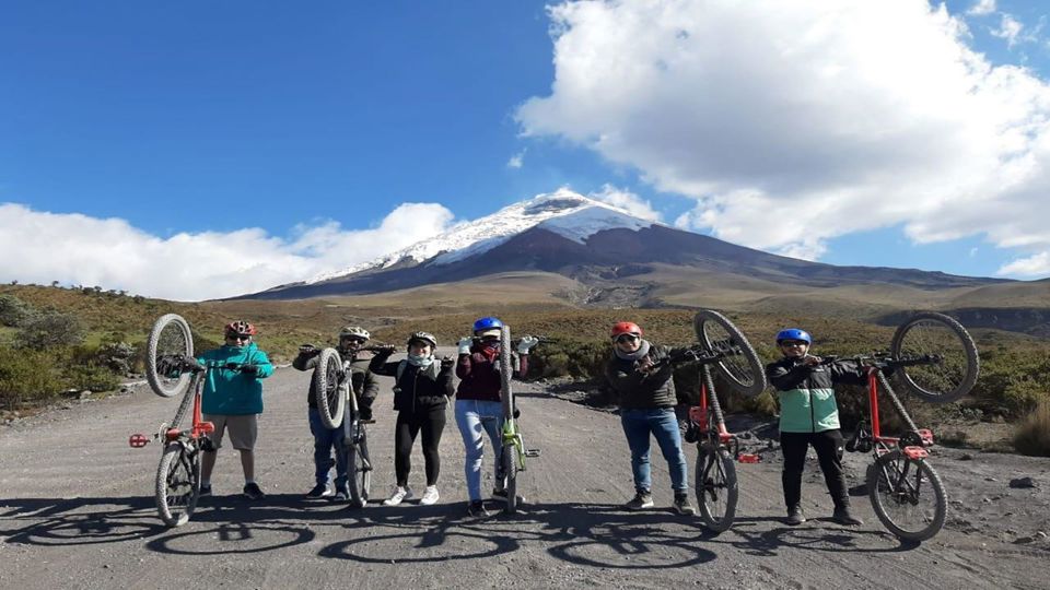 Cotopaxi Volcano Bike Tour foto 3